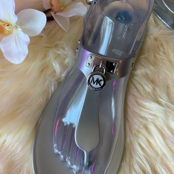 MICHAEL KORS WOMEN'S SILVER JELLY SANDALS - Picture 3 of 6